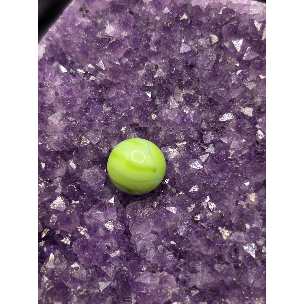 VINTAGE TRANSITIONAL JADITE SWIRL MARBLE